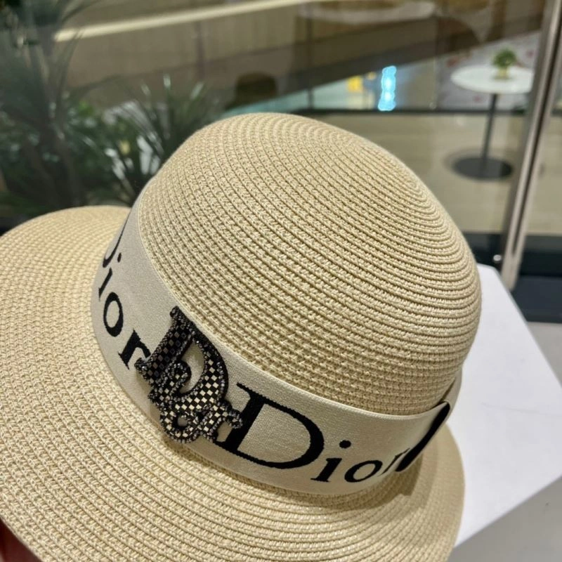 Christian Dior Caps ModernLook 262196