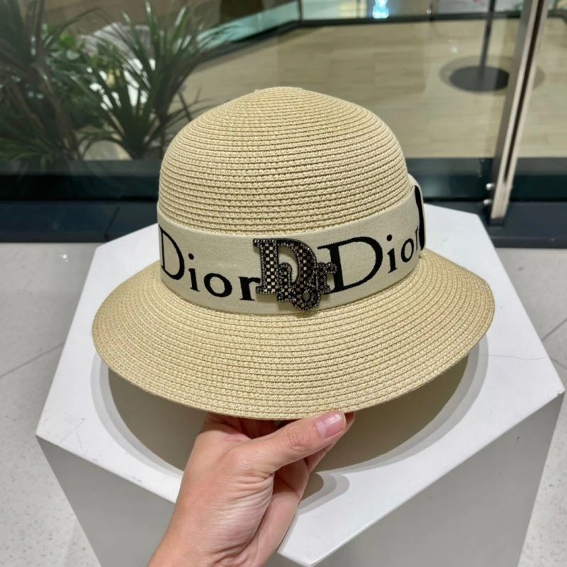 Christian Dior Caps ModernLook 262196