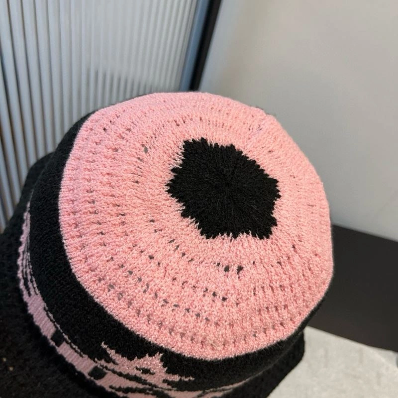 Sustainable Christian Dior Caps 262162