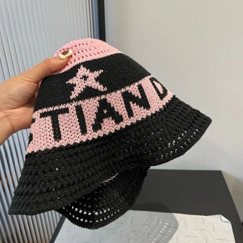 Sustainable Christian Dior Caps 262162