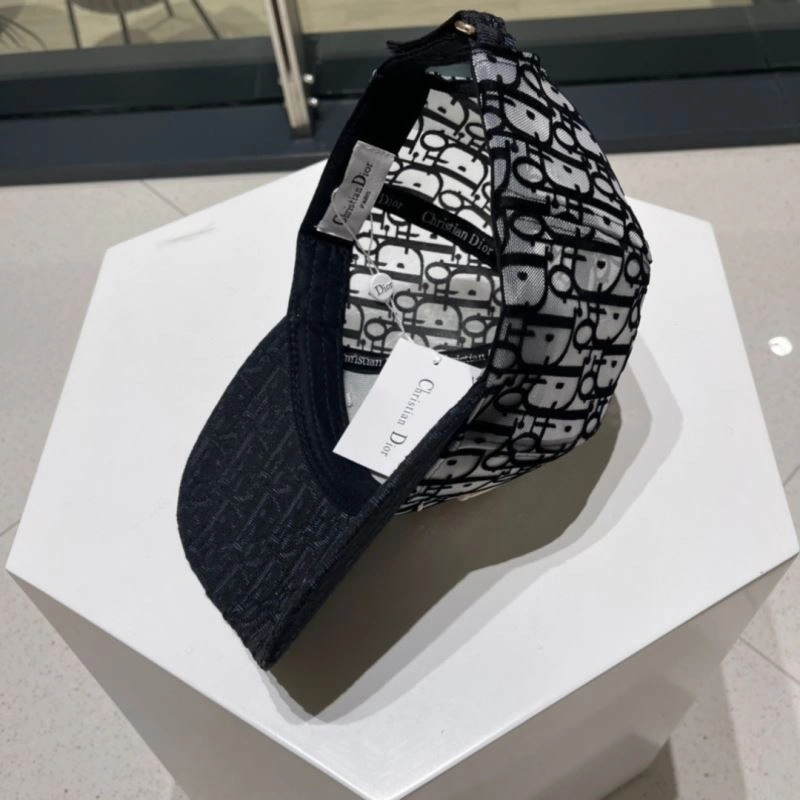 Christian Dior Caps Colorful 262172