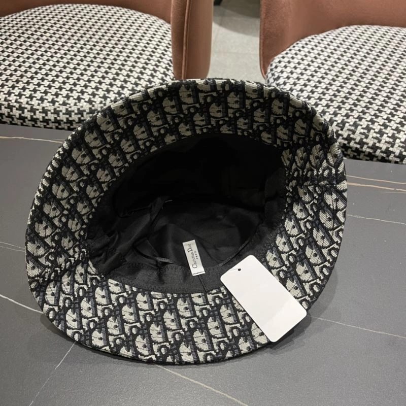 Christian Dior Caps Stylish 262152