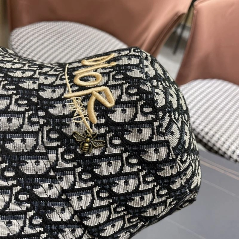 Christian Dior Caps Stylish 262152