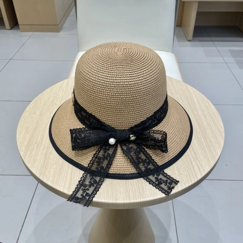 Christian Dior Caps Elegant 262143