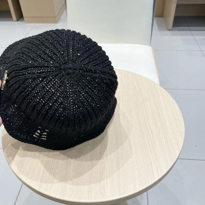 Sleek Christian Dior Caps 262134