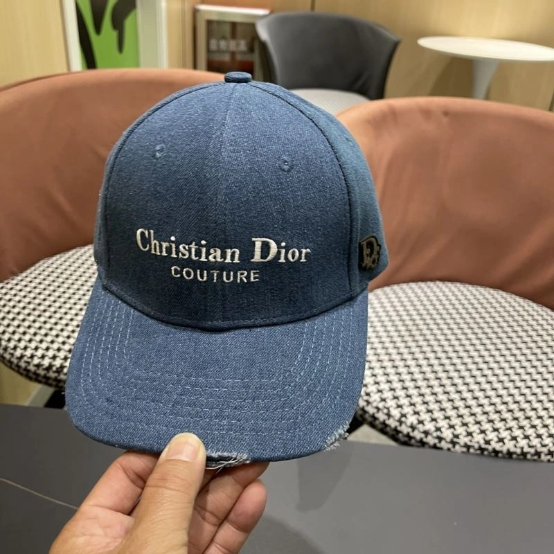 Christian Dior Caps TimelessDesign 262136
