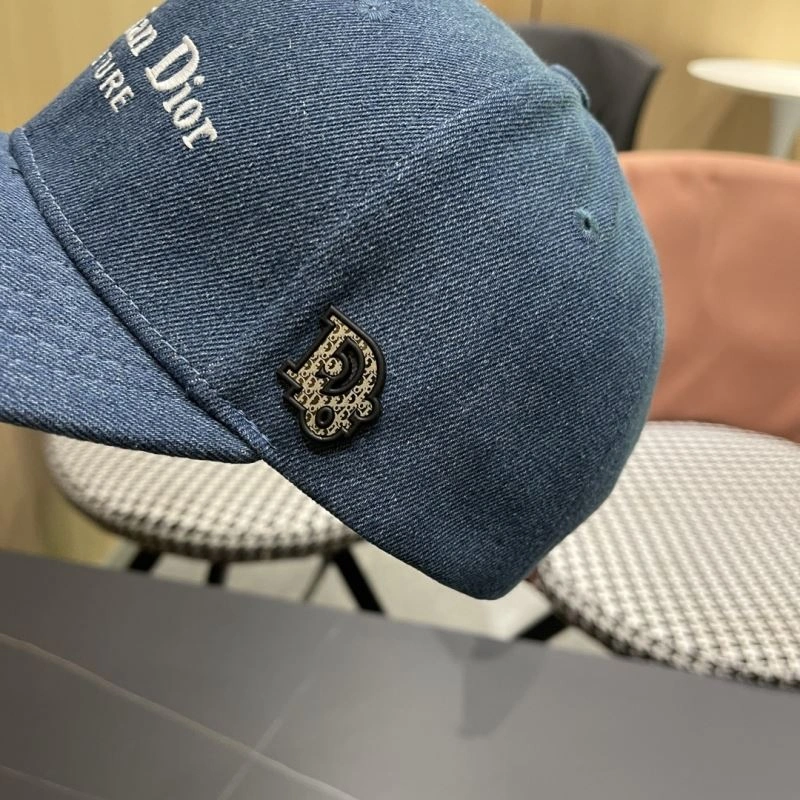 Christian Dior Caps TimelessDesign 262136