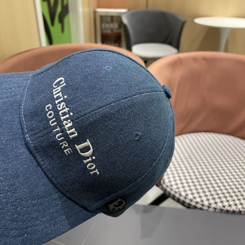 Christian Dior Caps TimelessDesign 262136