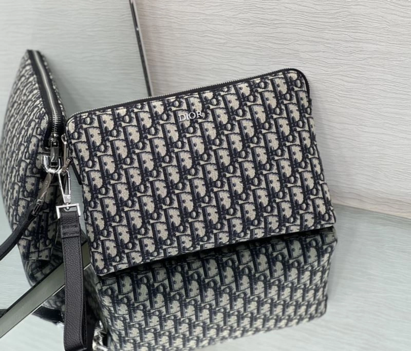 Flexible Christian Dior Clutch Bags 76588
