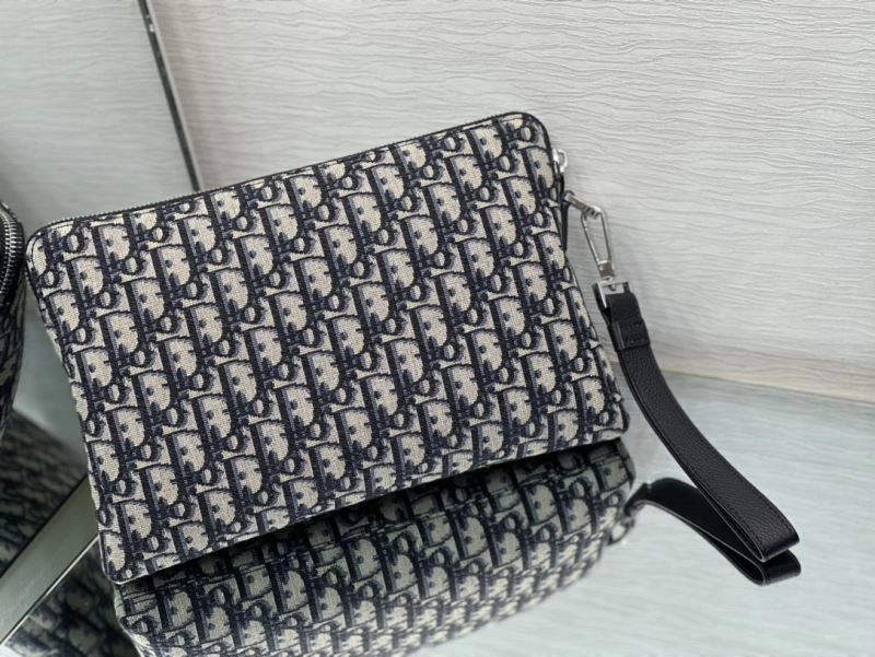 Flexible Christian Dior Clutch Bags 76588