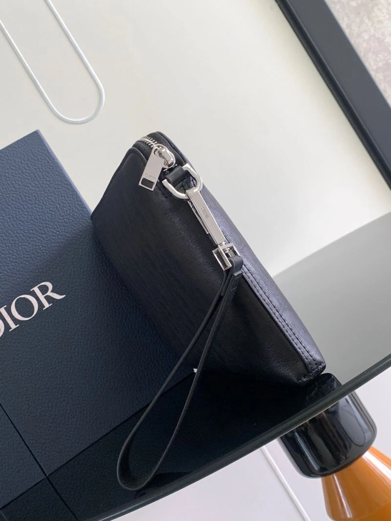 Snug Christian Dior Clutch Bags 76141