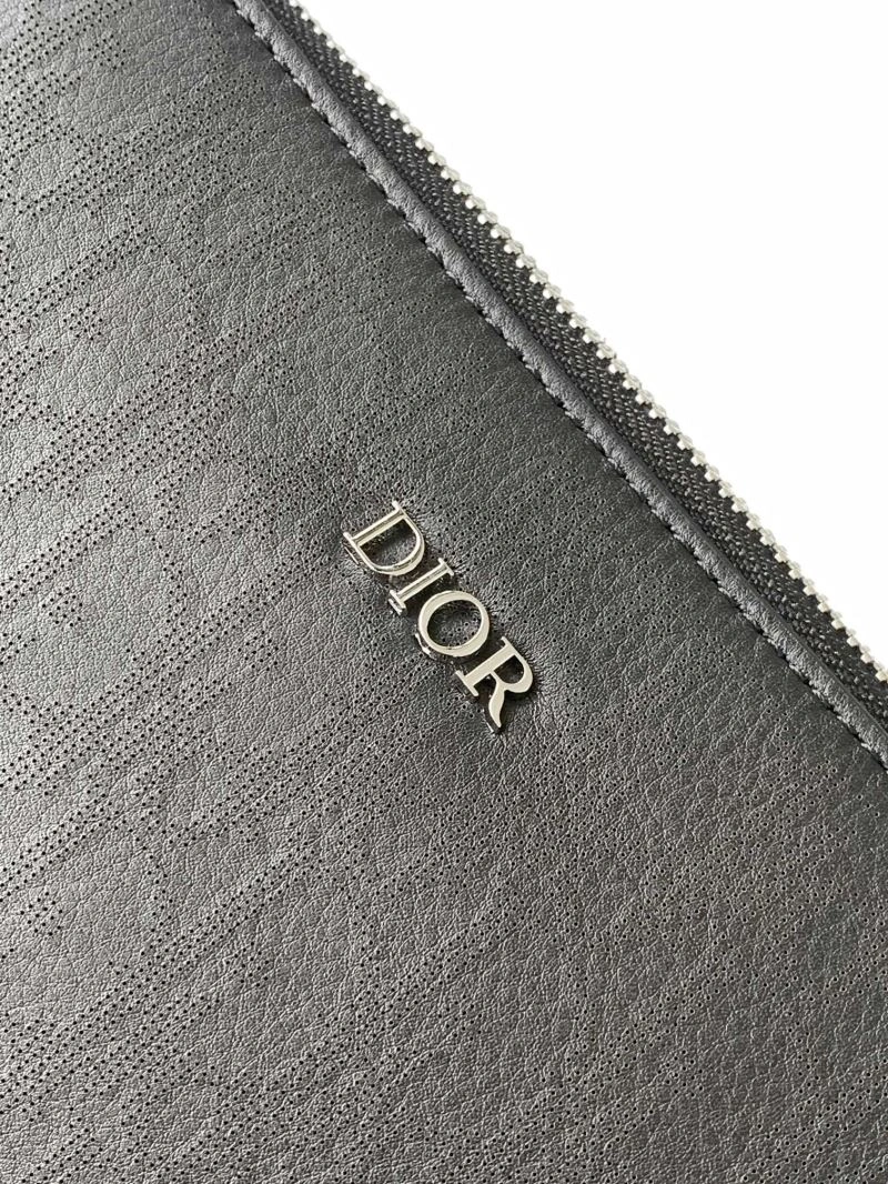 Snug Christian Dior Clutch Bags 76141