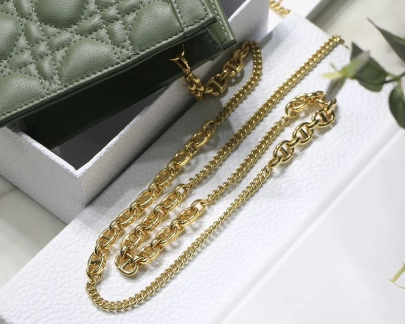Stylish Christian Dior Clutch Bags 71237