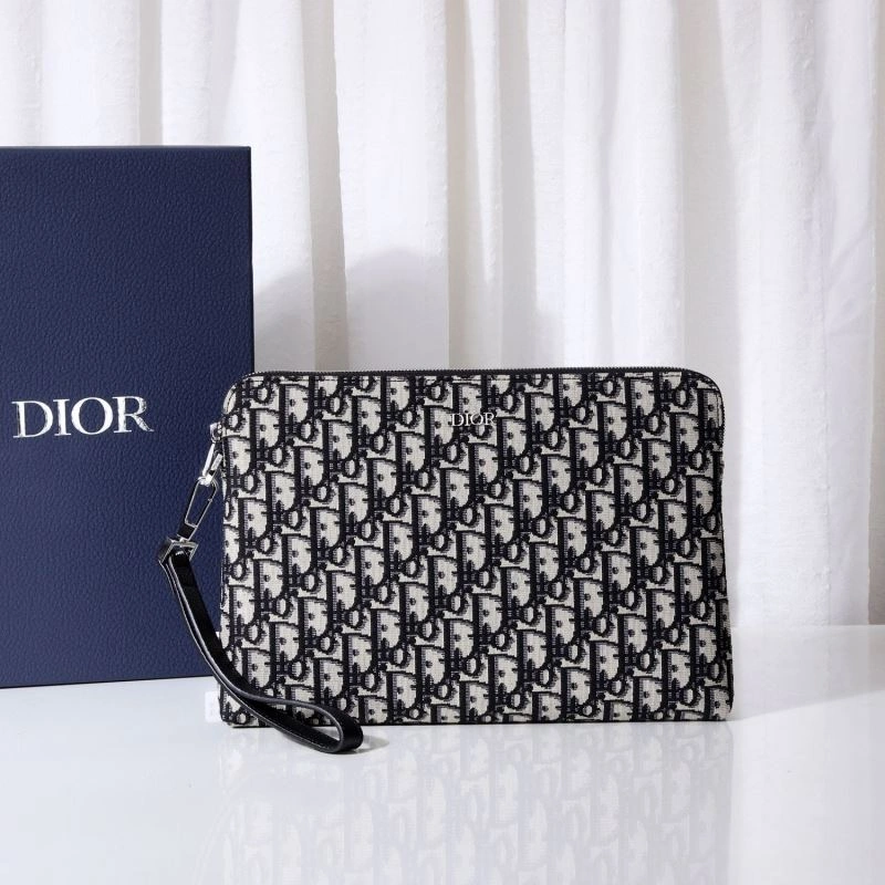 Resilient Christian Dior Clutch Bags 71233
