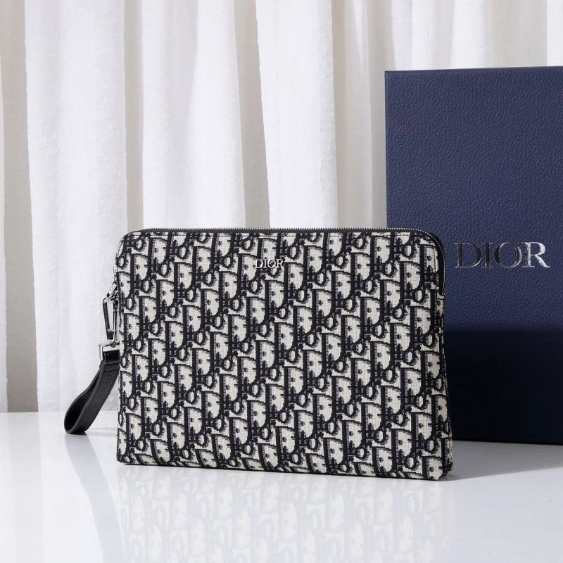 Resilient Christian Dior Clutch Bags 71233