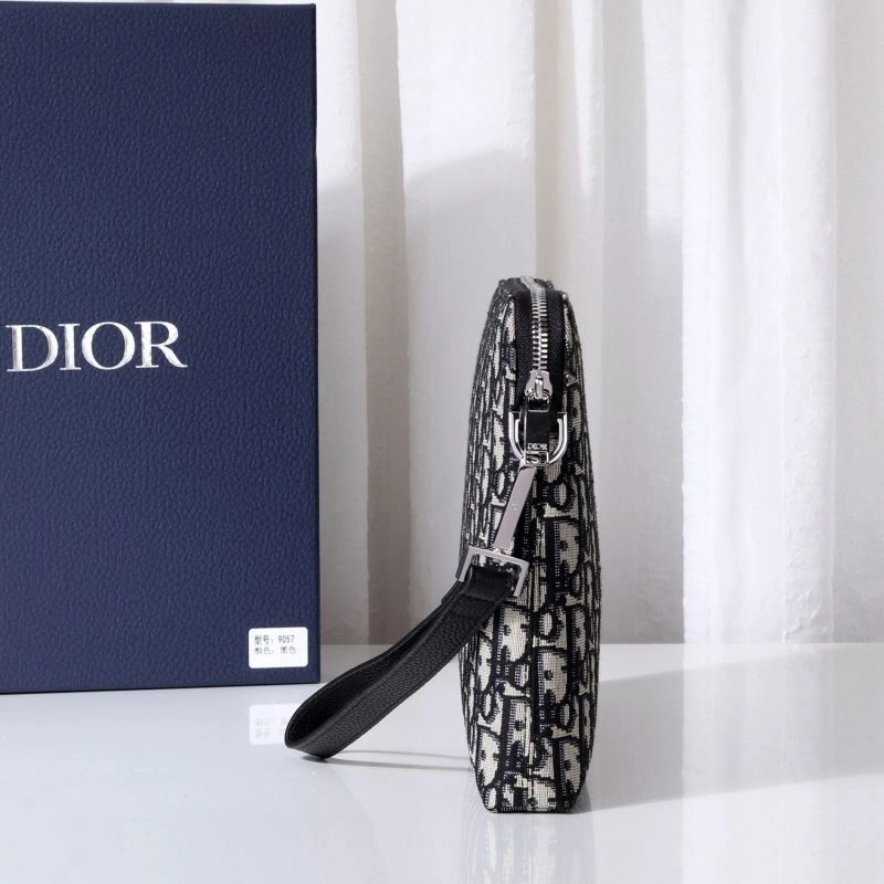 Resilient Christian Dior Clutch Bags 71233