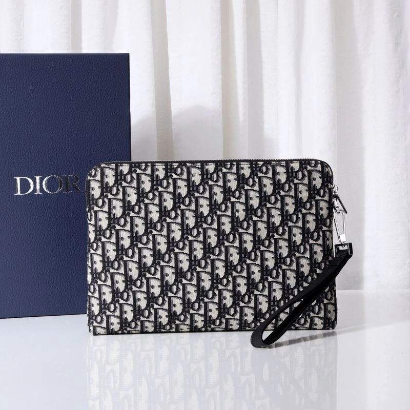 Resilient Christian Dior Clutch Bags 71233