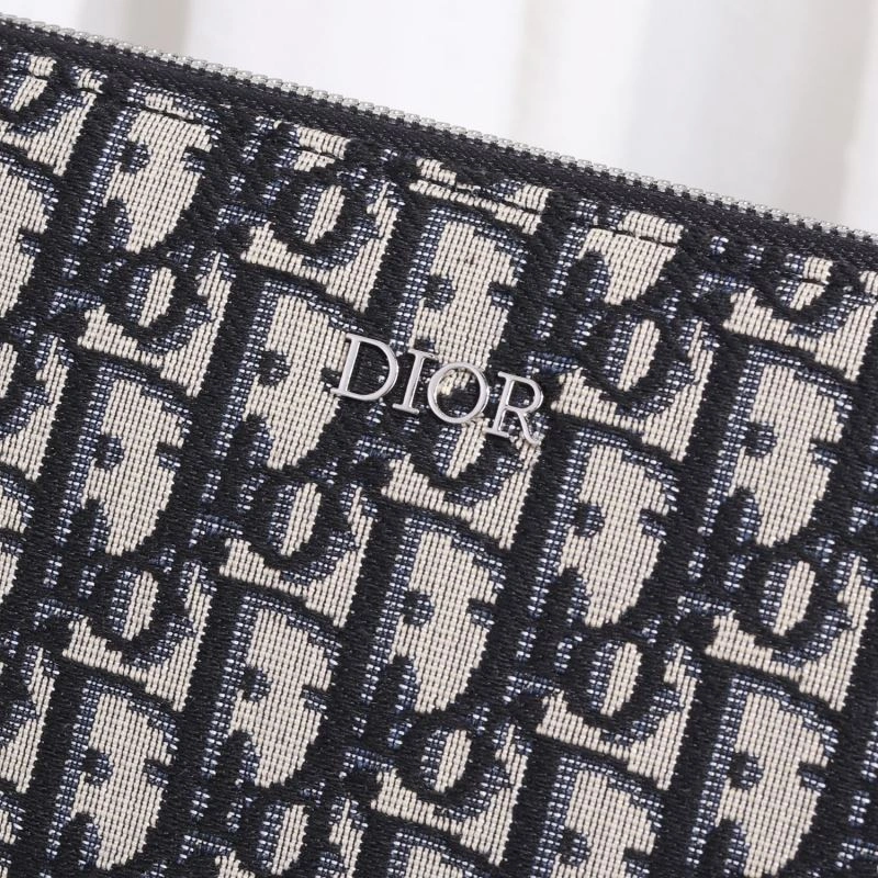 Resilient Christian Dior Clutch Bags 71233