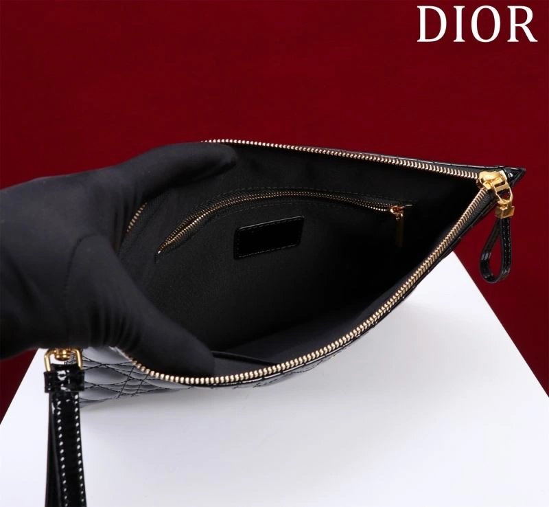 FashionForward Christian Dior Clutch Bags 71224