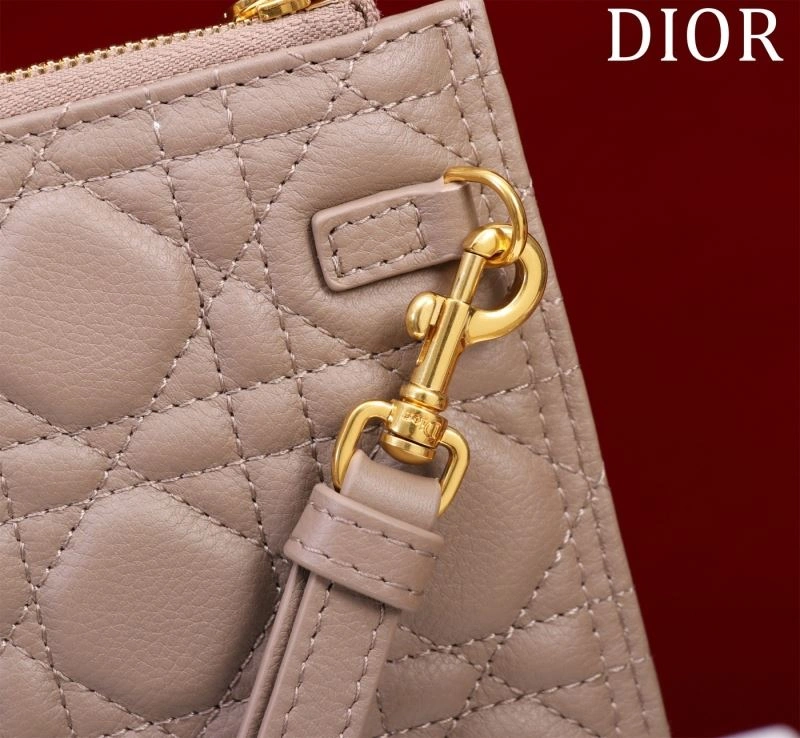 Fashionable Christian Dior Clutch Bags 71223