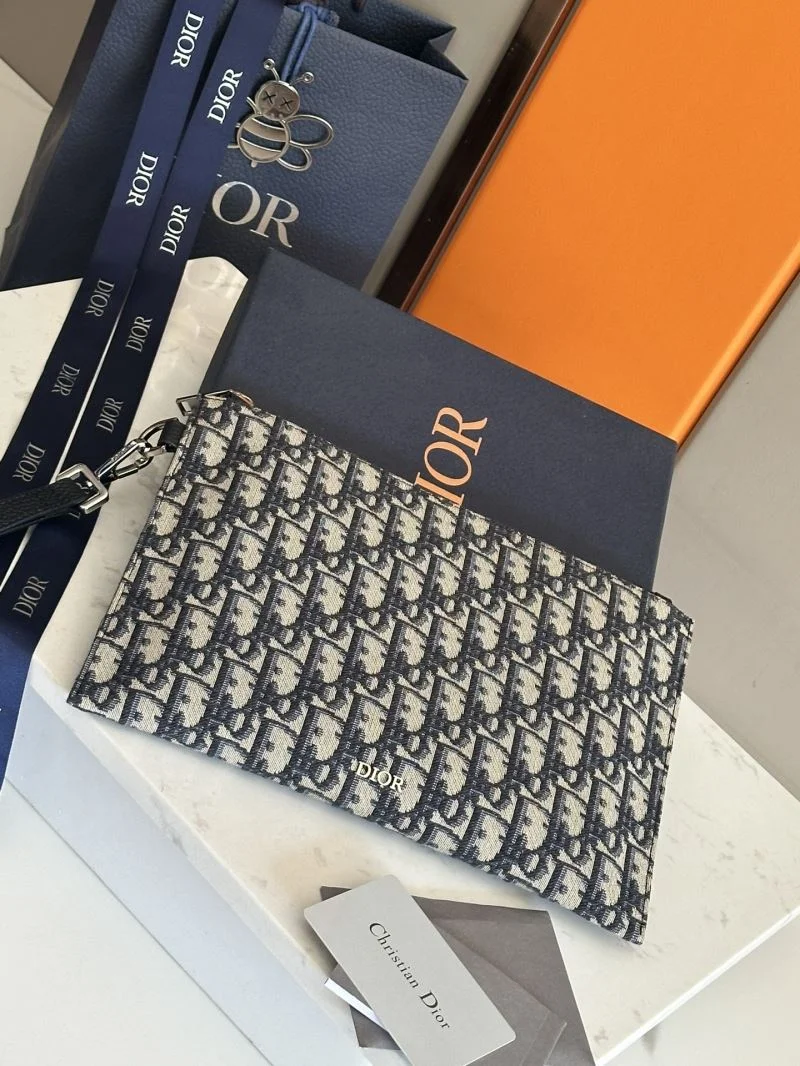 Casual Christian Dior Clutch Bags 47629