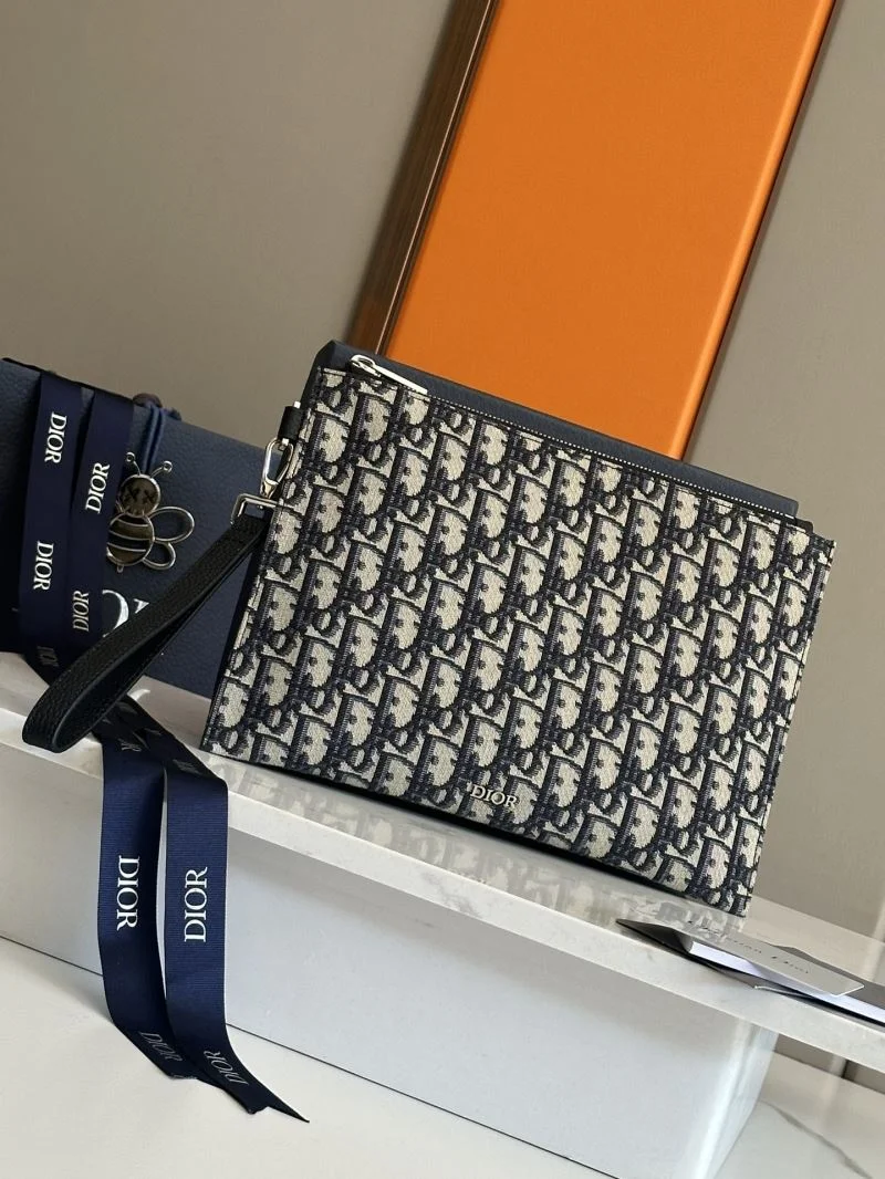 Casual Christian Dior Clutch Bags 47629