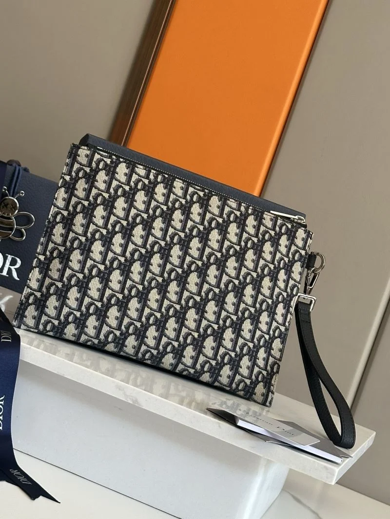 Casual Christian Dior Clutch Bags 47629