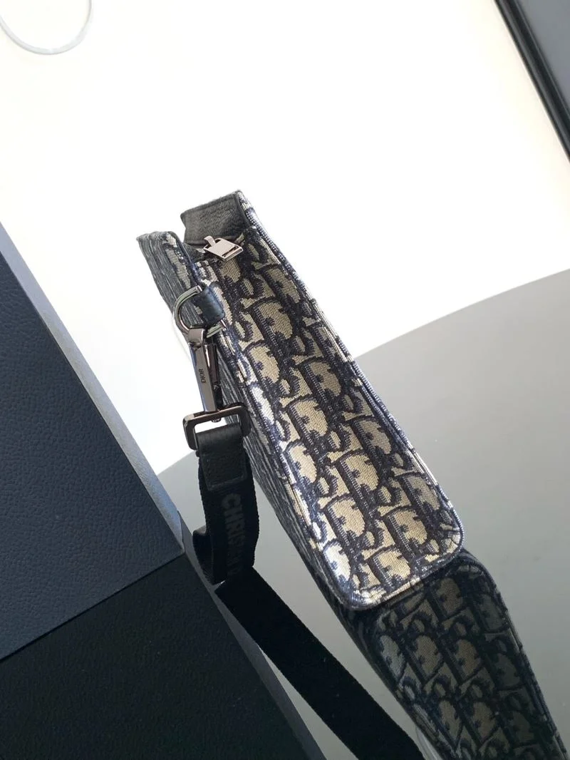 Supportive Christian Dior Clutch Bags 47649