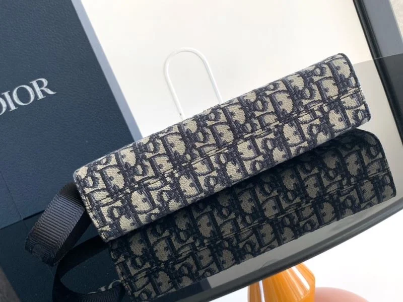 Supportive Christian Dior Clutch Bags 47649