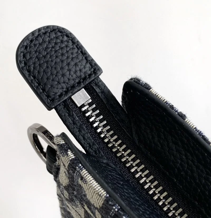 Supportive Christian Dior Clutch Bags 47649