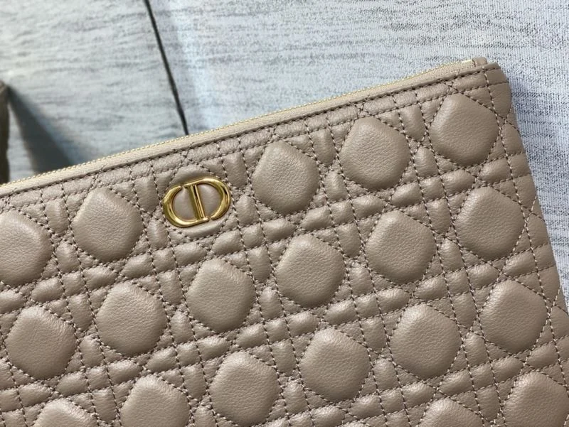 Stretchable Christian Dior Clutch Bags 47684