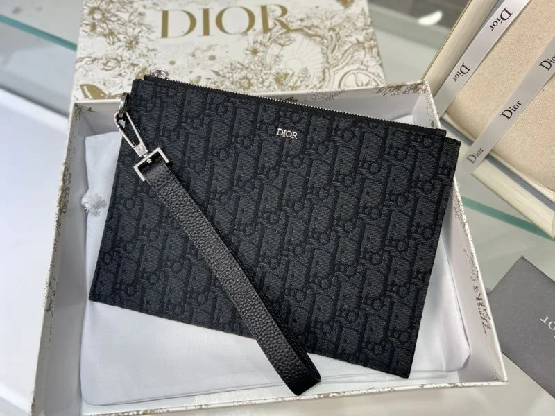 Christian Dior Clutch Bags Vibrant 37729