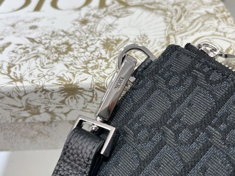Christian Dior Clutch Bags Vibrant 37729