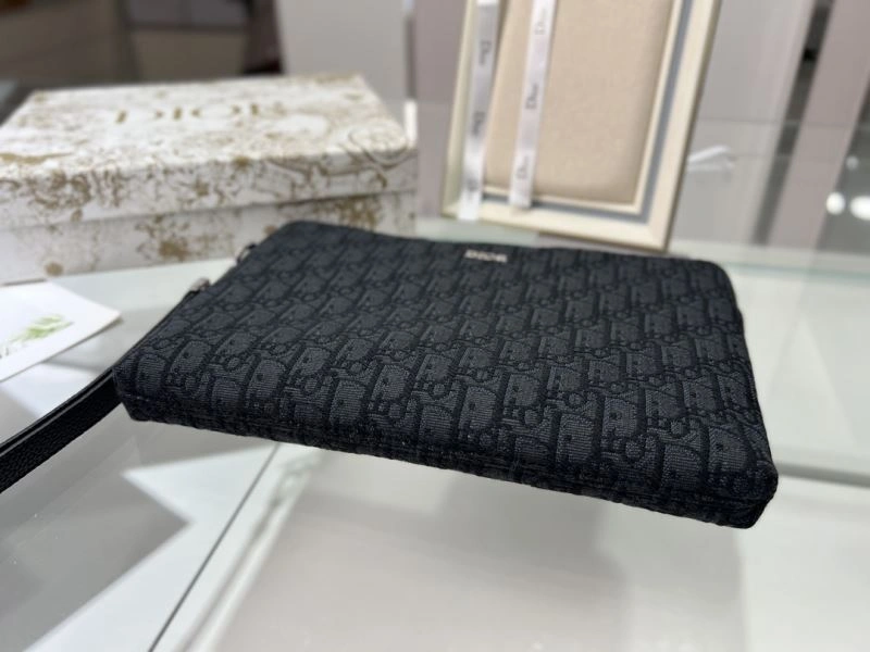 Functional Christian Dior Clutch Bags 77135