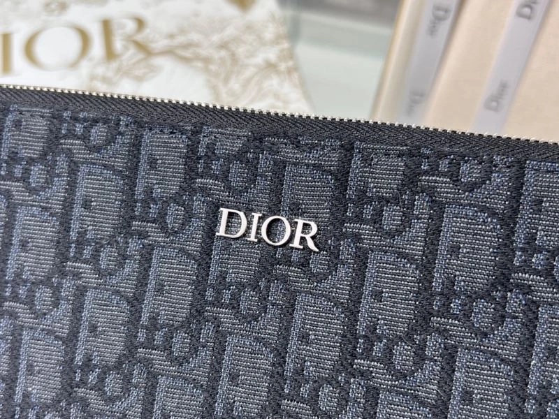 Functional Christian Dior Clutch Bags 77135