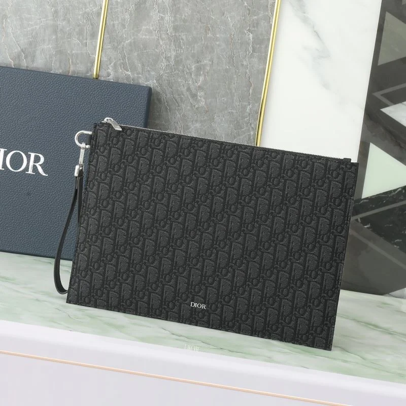 FashionForward Christian Dior Clutch Bags 46492