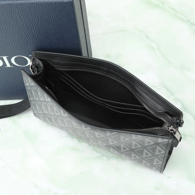 Christian Dior Clutch Bags Resilient 46483