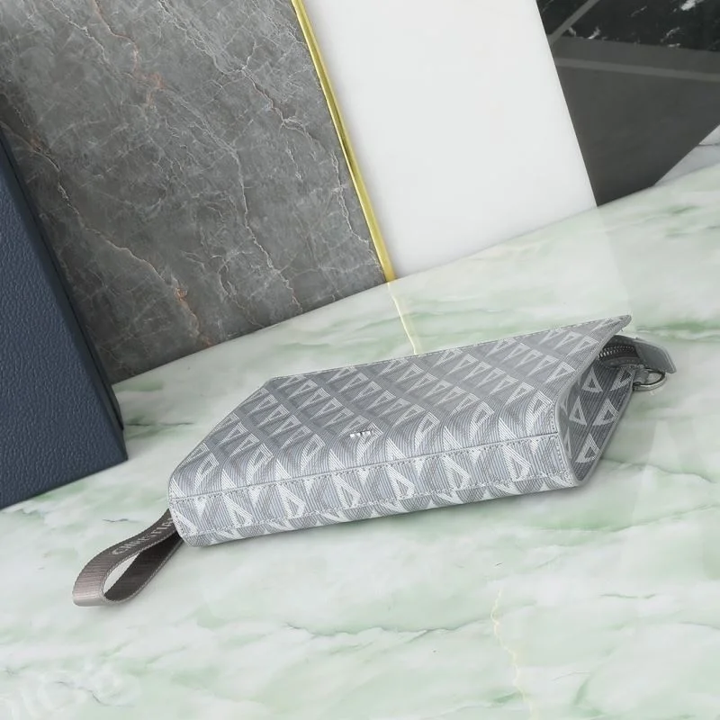 Christian Dior Clutch Bags Snug 46484