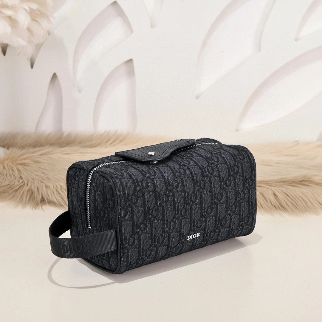 Christian Dior Cosmetic Bags HighPerformance 91210