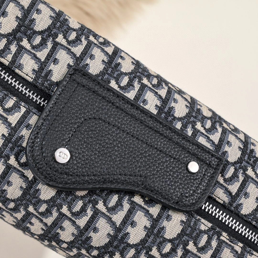 Christian Dior Cosmetic Bags Bold 91206