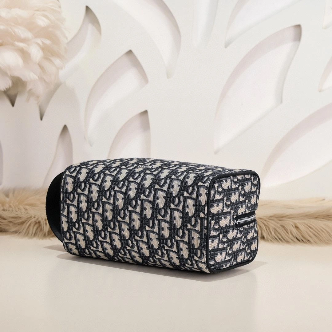 Christian Dior Cosmetic Bags Bold 91206