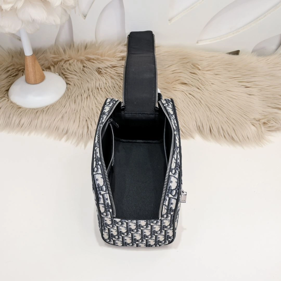 Christian Dior Cosmetic Bags FastDry 91199
