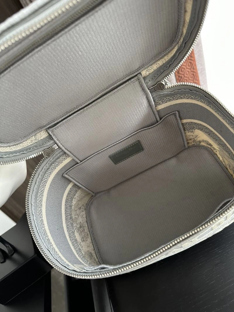Christian Dior Cosmetic Bags Attractive 71208