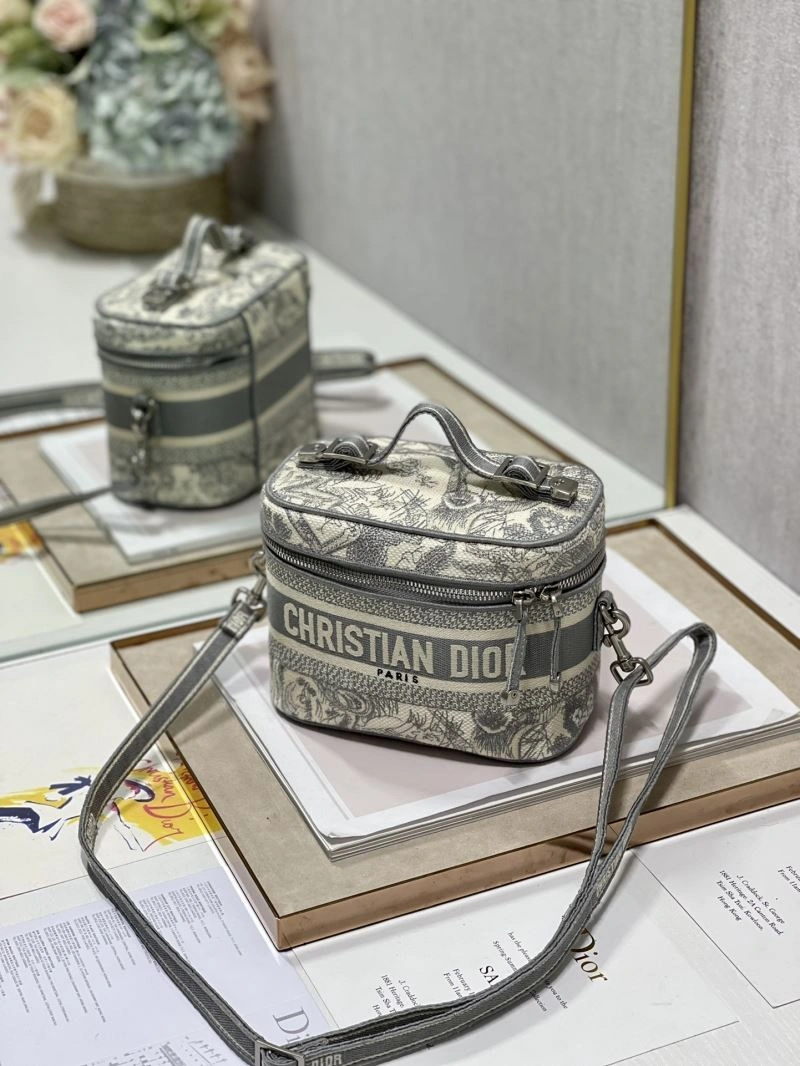 Christian Dior Cosmetic Bags Minimalist 71196