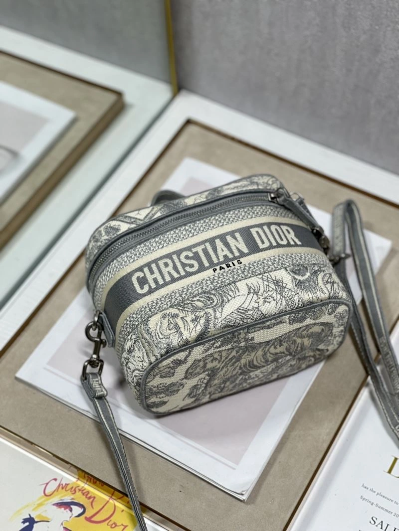 Christian Dior Cosmetic Bags Minimalist 71196