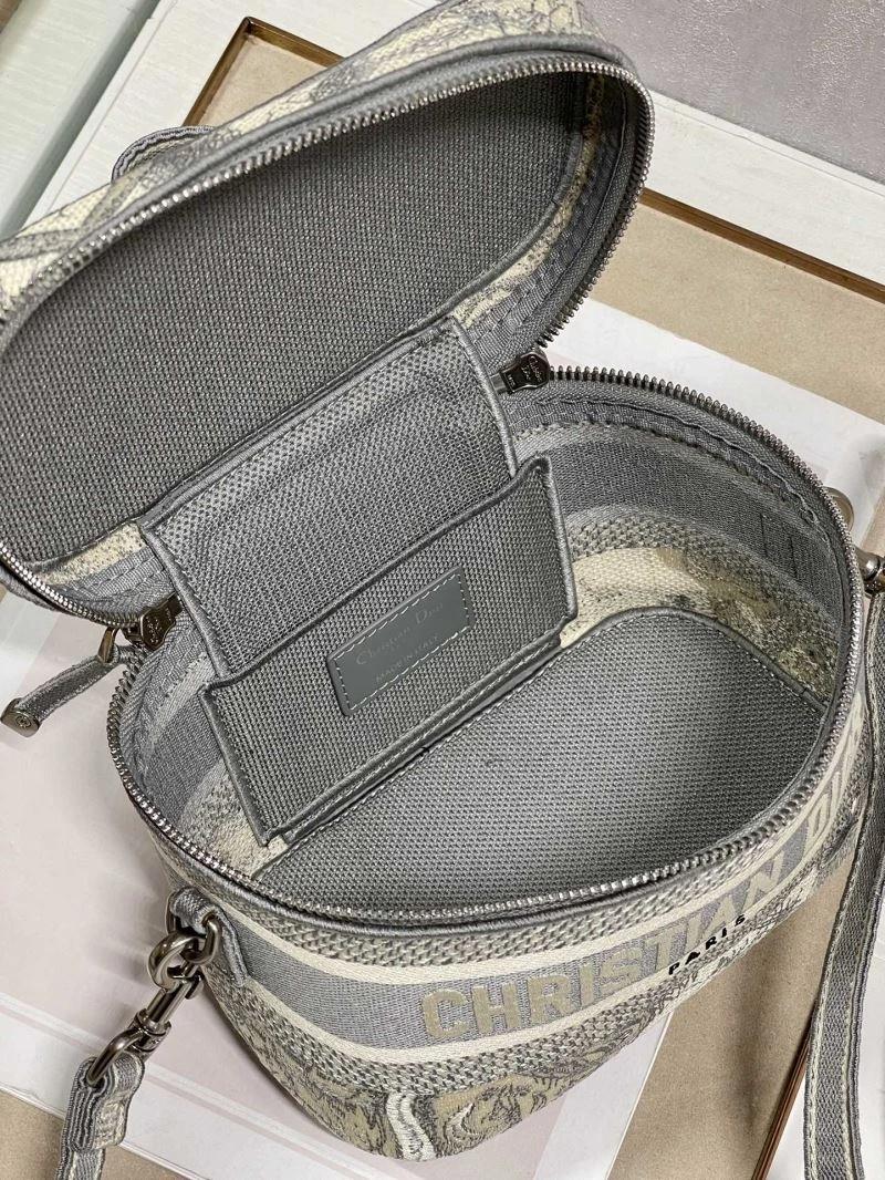 Christian Dior Cosmetic Bags Minimalist 71196