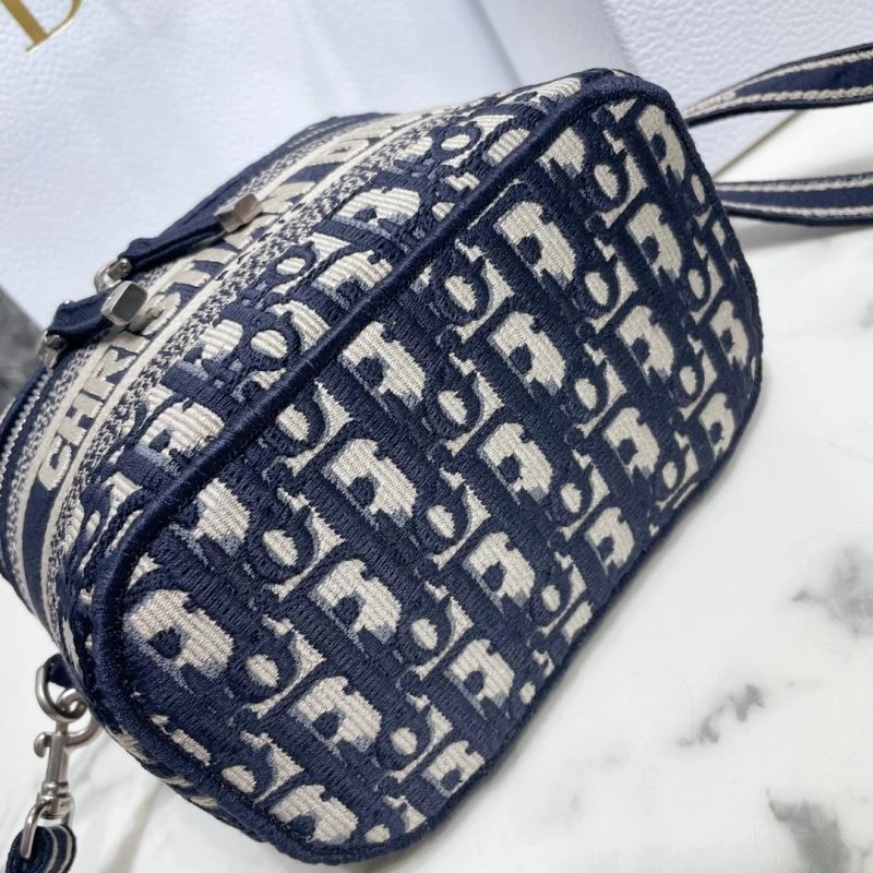 SmoothTexture Christian Dior Cosmetic Bags 71210