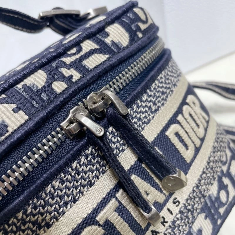 SmoothTexture Christian Dior Cosmetic Bags 71210