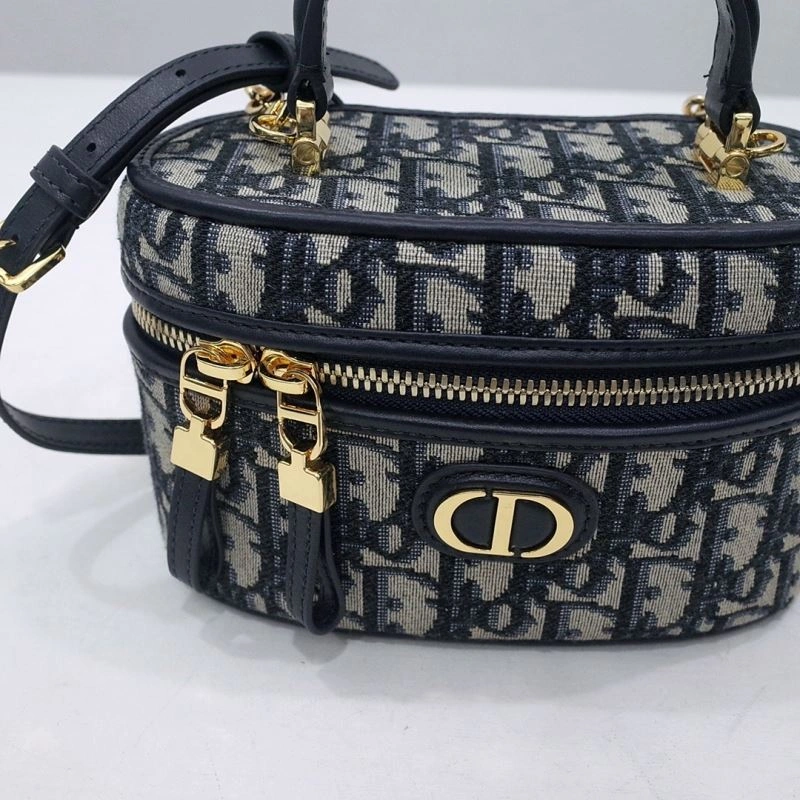 Casual Christian Dior Cosmetic Bags 71184
