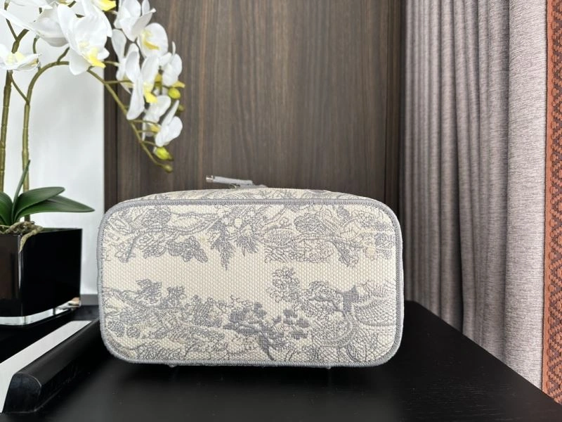 SunProtective Christian Dior Cosmetic Bags 71187